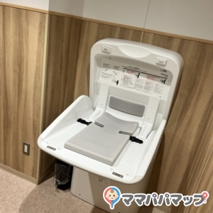 オーケー芝久保店(2F)のオムツ替え台情報 画像3