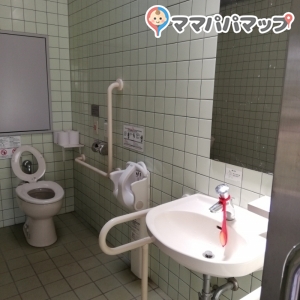 公園公衆トイレのオムツ替え台情報 画像2