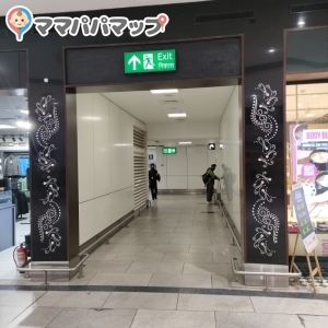 トイレと同じ入り口から入ります