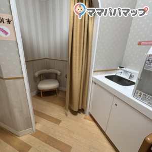 フジ南岩国店(1F)の授乳室・オムツ替え台情報 画像2