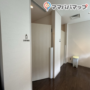 日本橋高島屋 S.C 新館(6F)の授乳室・おむつ替え台の写真(3枚目)