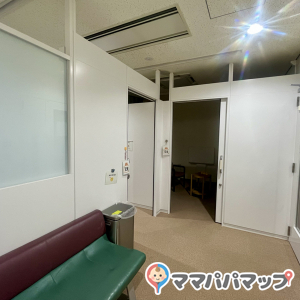 国立オリンピック記念青少年総合センター　センター棟(1F)の授乳室・おむつ替え台の写真(3枚目)