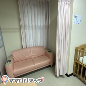赤羽会館(2F)の授乳室・おむつ替え台の写真(1枚目)