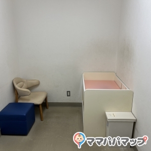 西松屋 フレスポ茅ヶ崎店(1F)の授乳室・オムツ替え台情報 画像2