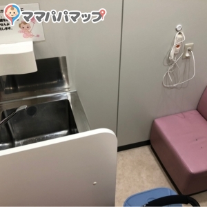 北野病院(2F)の授乳室・おむつ替え台の写真(1枚目)
