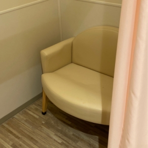 三井アウトレットパーク横浜ベイサイド　Cブロック　フードコート(2F)の授乳室情報 画像4