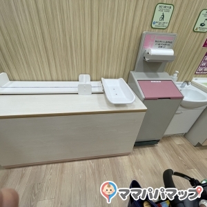 イオンモール沖縄ライカム　4F イオンスタイル側(4F)の授乳室・オムツ替え台情報 画像6