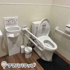 カフェベーカリーブンブン姫路新在家店の授乳室・オムツ替え台情報 画像2