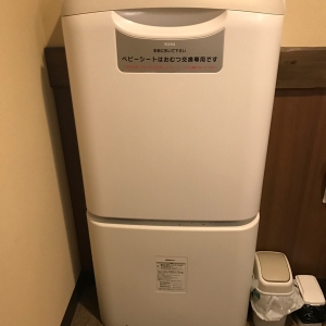 びっくりドンキー 福山王子店の授乳室・おむつ替え台の写真(2枚目)