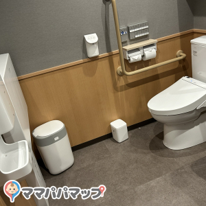 焼肉きんぐ 神戸東灘店のオムツ替え台情報 画像2