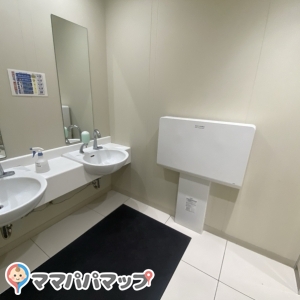 スーパーマーケットひまり 大庭店のオムツ替え台情報 画像1