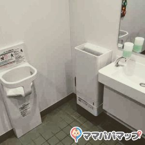 ブックオフ 2階（岩崎本店パーキング）(2F)のオムツ替え台情報 画像2