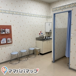 アピタ松阪三雲店(2F)の授乳室・オムツ替え台情報 画像4