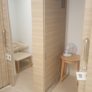 ゆいの森あらかわ(1F)の授乳室・おむつ替え台の写真(8枚目)