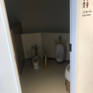 こどもトイレ