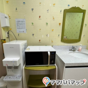 電子レンジと給湯器あり
