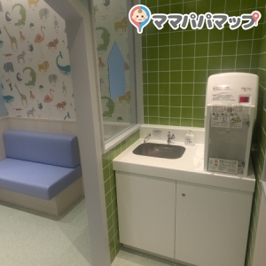 アトレ亀戸(5F)の授乳室・おむつ替え台の写真(7枚目)