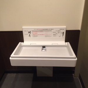 スターバックスコーヒー 三鷹武蔵境通り店(1F)のオムツ替え台情報 画像2