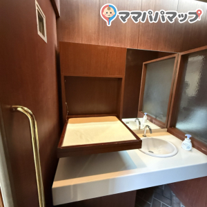 季離宮(1F)の授乳室・おむつ替え台の写真(2枚目)