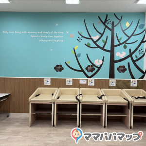 イオンモール橿原(2階 赤ちゃん休憩室)の授乳室・おむつ替え台の写真(2枚目)