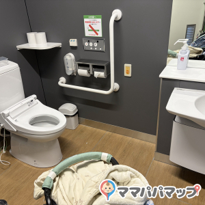 カスミ 赤羽神谷店(1F)のオムツ替え台情報 画像1