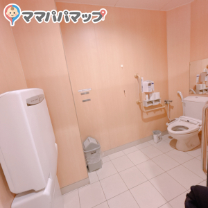 タイヨー 上荒田店(1F)のオムツ替え台情報 画像3
