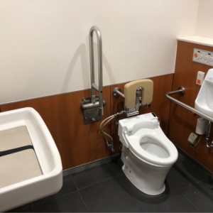 中崎町駅(B1)のオムツ替え台情報 画像1