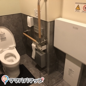 ミスタードーナツ今池ショップ(1F)のオムツ替え台情報 画像2