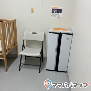 コストコホールセール 小郡倉庫店の授乳室・おむつ替え台の写真(3枚目)