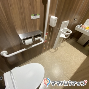 アバッセたかた(1F)の授乳室・おむつ替え台の写真(2枚目)