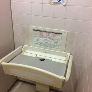 トイレ個室の外