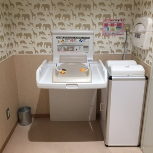 ホームズ葛西店(1F)の授乳室・オムツ替え台情報 画像2