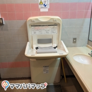 すこやかセンター(1F)の授乳室・おむつ替え台の写真(2枚目)