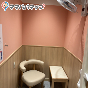 ららぽーと富士見(2F ベビー休憩室)の授乳室・オムツ替え台情報 画像1