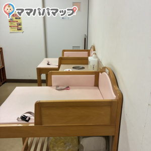 宮崎市フェニックス自然動物園 レストラン横の授乳室・オムツ替え台情報 画像6