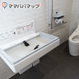 シトロエン横浜緑(1F)のオムツ替え台情報 画像1