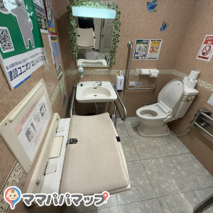 多目的トイレ内