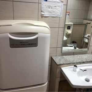 多目的トイレ内