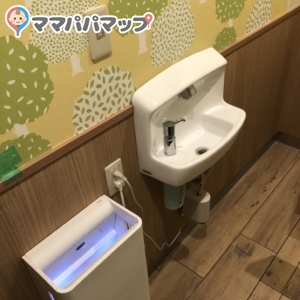 ラクーア1階(1F)のオムツ替え台情報 画像4