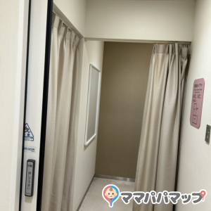 アーバンドックららぽーと豊洲3(1F 100本のスプーン横)の授乳室・オムツ替え台情報 画像2