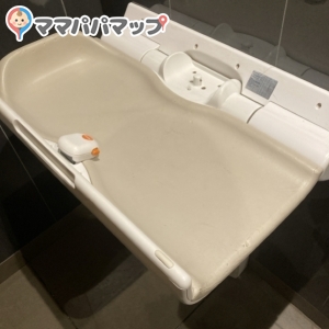 マクドナルド 針中野店(2F)のオムツ替え台情報 画像1