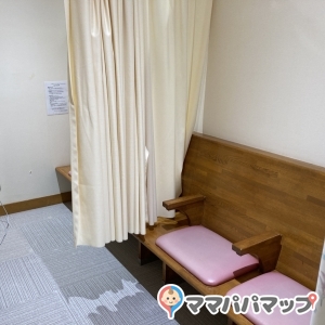 浜松こども館(6-7F)の授乳室・おむつ替え台の写真(1枚目)