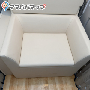 大磯ロングビーチ　噴水こどもプール付近の授乳室・オムツ替え台情報 画像3