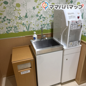 福岡空港 国内線旅客ターミナルビル 保安検査通過前エリア(2F)の授乳室・オムツ替え台情報 画像3