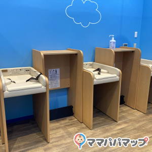 小山ゆうえんハーベストウォーク PARKTOWNEAST (多機能トイレ)(1F)の授乳室・オムツ替え台情報 画像1