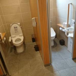 コメダ珈琲 宮崎恒久店(1F)のオムツ替え台情報 画像2