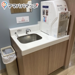 アルパーク西棟(2階)の授乳室・おむつ替え台の写真(3枚目)