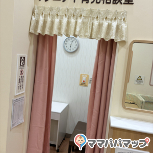 アリオ八尾　赤ちゃん休憩室(3F)の授乳室・オムツ替え台情報 画像2