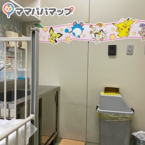 鍵無しですがシンクやゴミ箱はあります