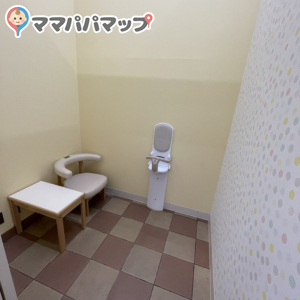 ジョイフル本田 千葉ニュータウン店(1F)の授乳室・オムツ替え台情報 画像5